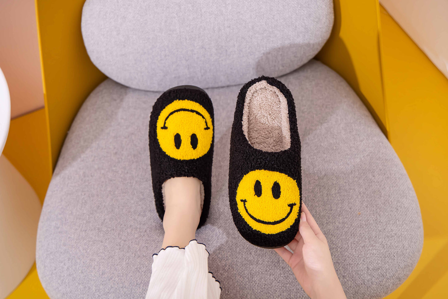 Smiley Face Slippers Small (Black)